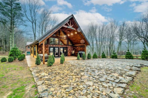 Fire Pit and Grill Modern Beech Mountain Cabin!